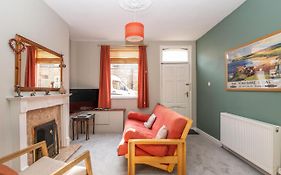 Lockwood St Cosy Central Victorian House In York With Parking Pass The Keys